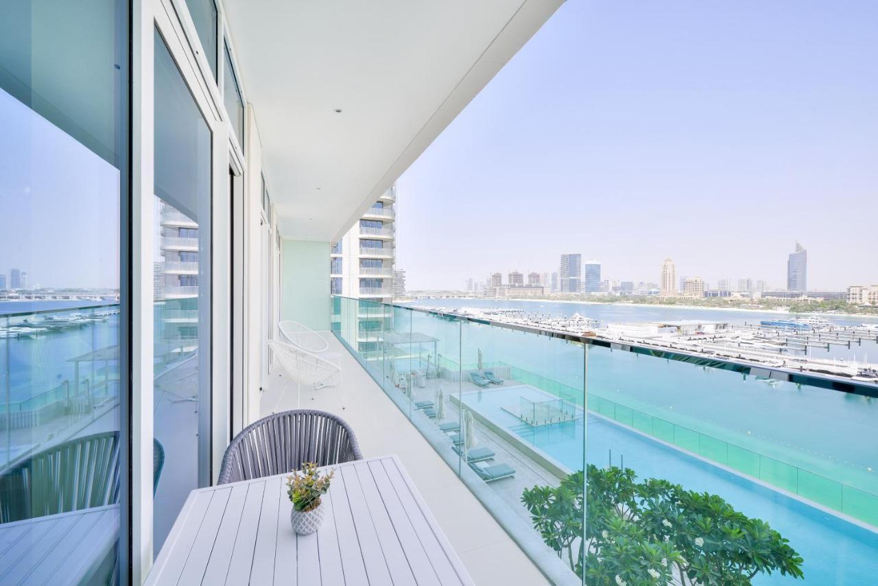 Ultra Luxury Emaar Beachfront - Private Beach And Pool Dubai Bagian luar foto