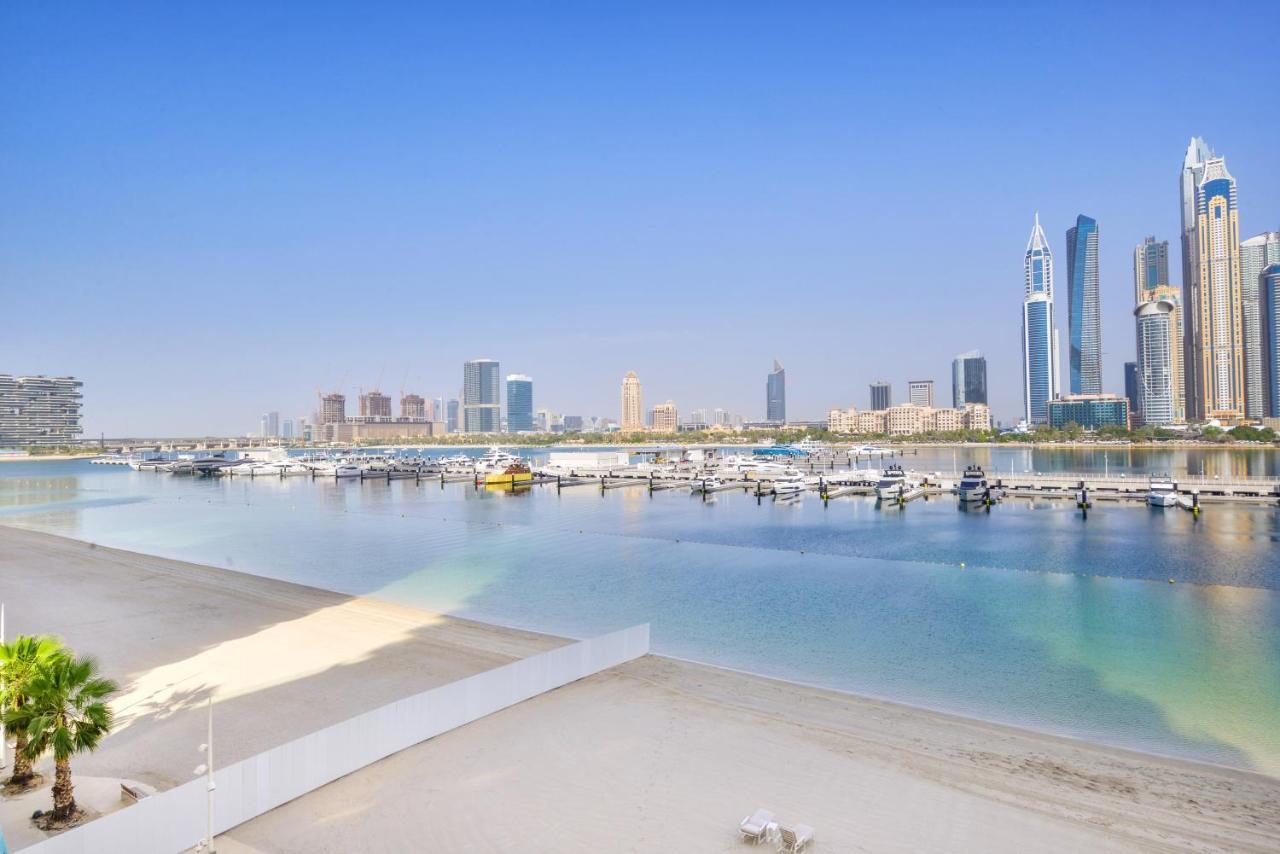 Ultra Luxury Emaar Beachfront - Private Beach And Pool Dubai Bagian luar foto