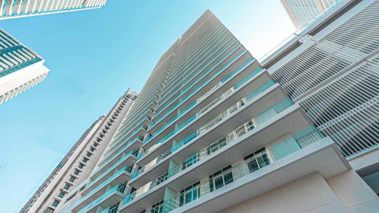 Ultra Luxury Emaar Beachfront - Private Beach And Pool Dubai Bagian luar foto