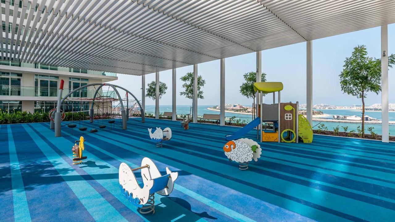 Ultra Luxury Emaar Beachfront - Private Beach And Pool Dubai Bagian luar foto