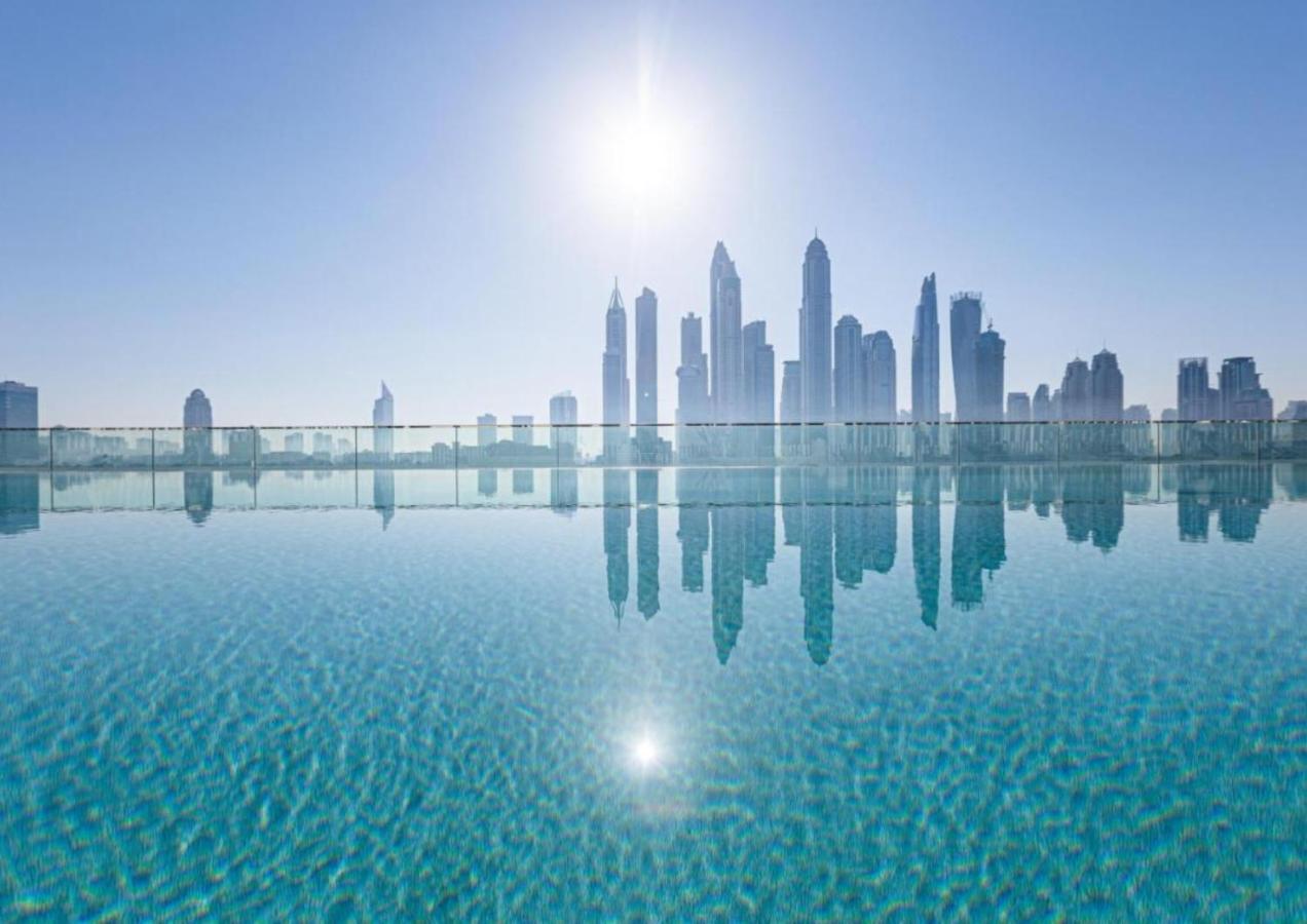 Ultra Luxury Emaar Beachfront - Private Beach And Pool Dubai Bagian luar foto