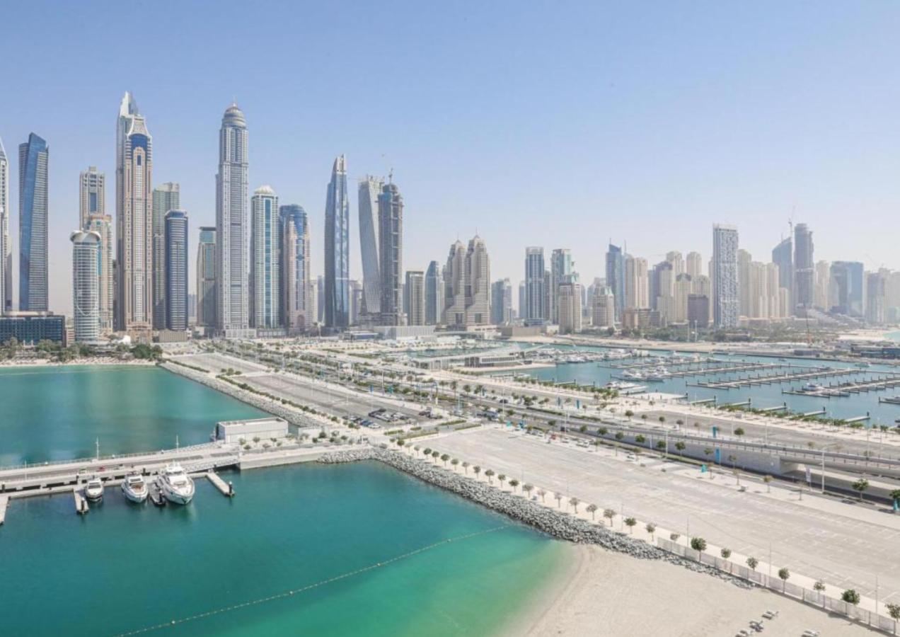 Ultra Luxury Emaar Beachfront - Private Beach And Pool Dubai Bagian luar foto