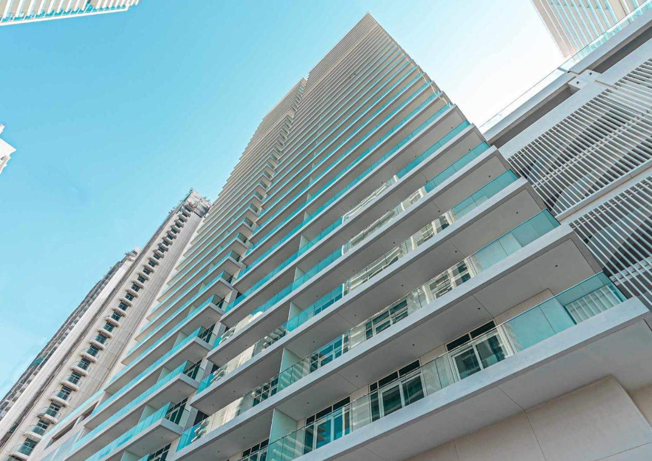 Ultra Luxury Emaar Beachfront - Private Beach And Pool Dubai Bagian luar foto