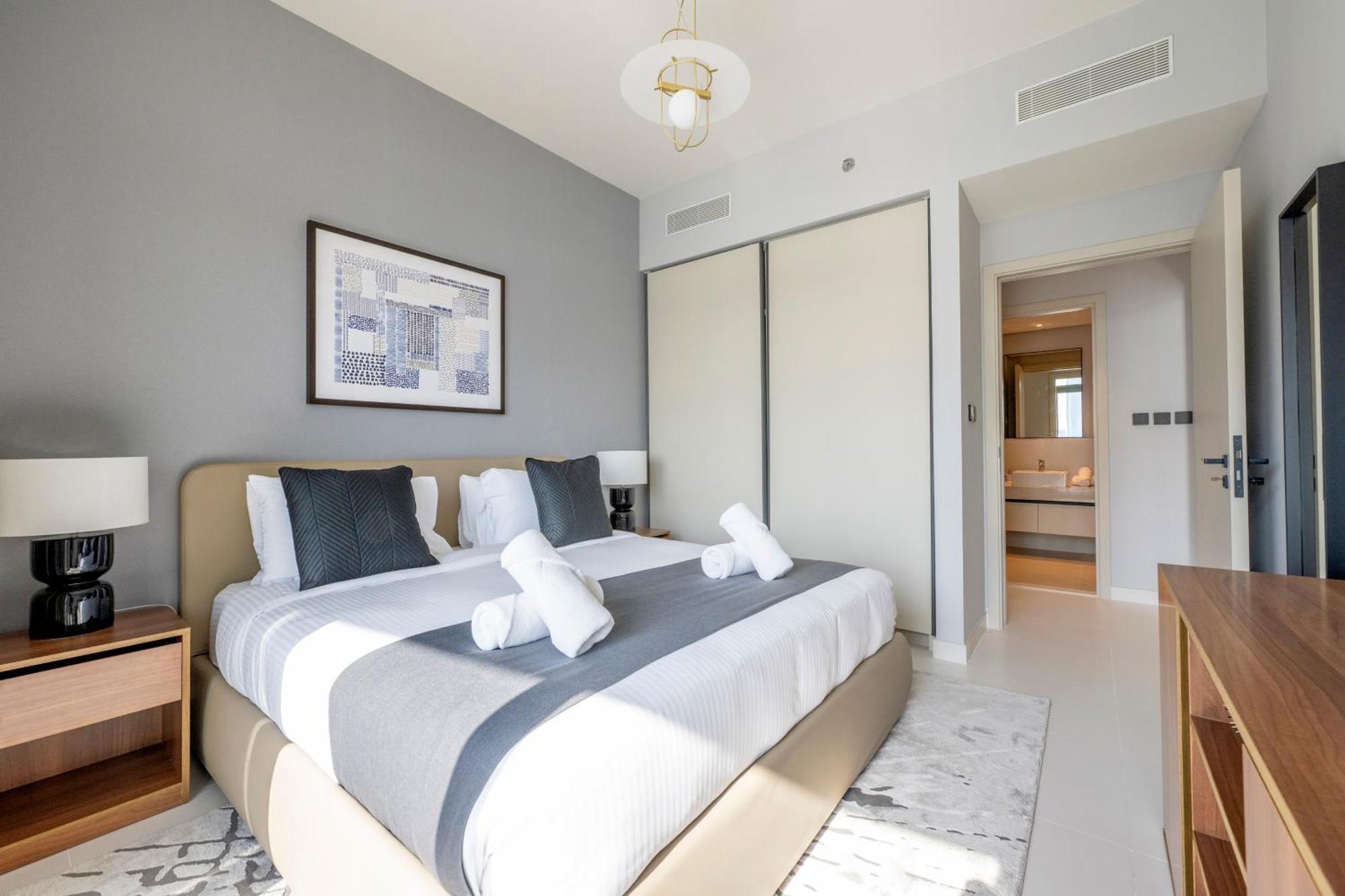 Ultra Luxury Emaar Beachfront - Private Beach And Pool Dubai Bagian luar foto