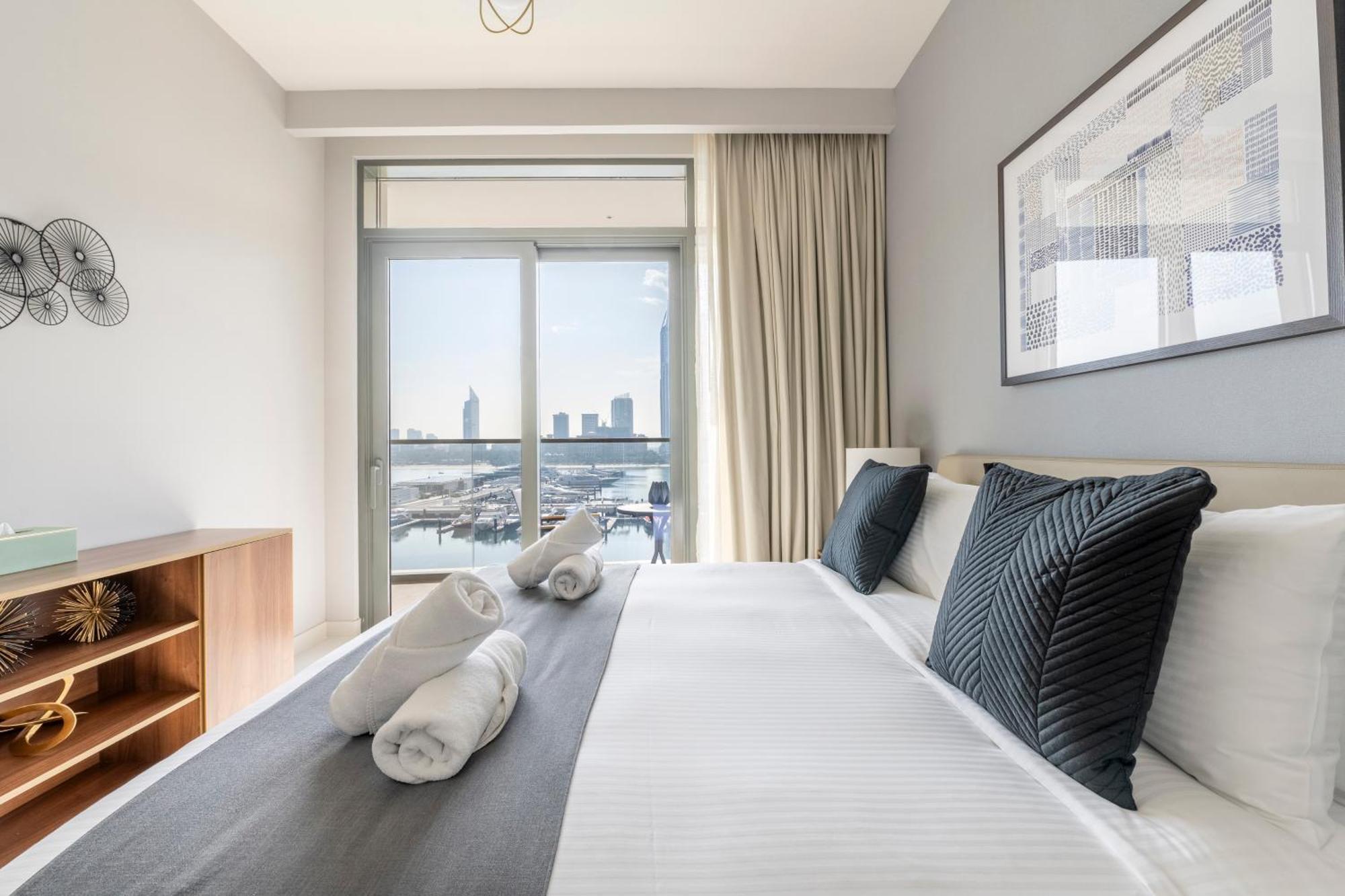 Ultra Luxury Emaar Beachfront - Private Beach And Pool Dubai Bagian luar foto