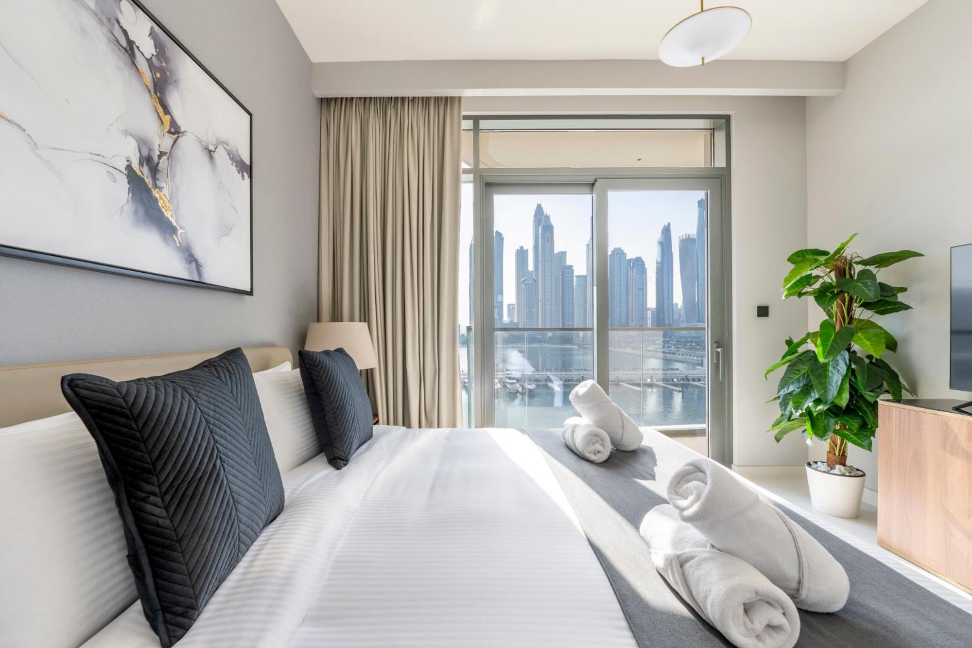 Ultra Luxury Emaar Beachfront - Private Beach And Pool Dubai Bagian luar foto