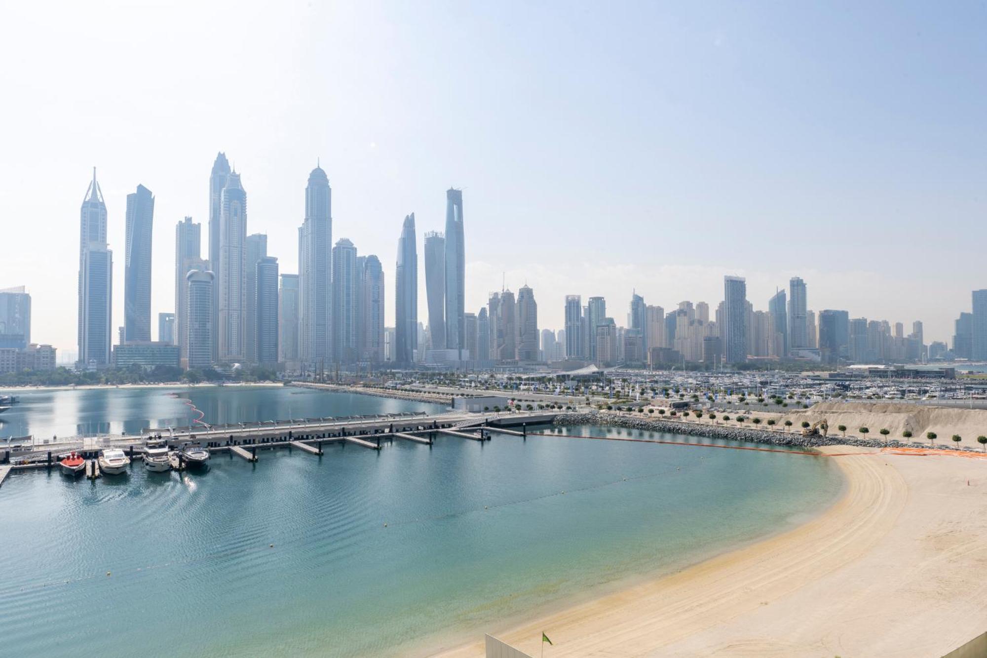 Ultra Luxury Emaar Beachfront - Private Beach And Pool Dubai Bagian luar foto